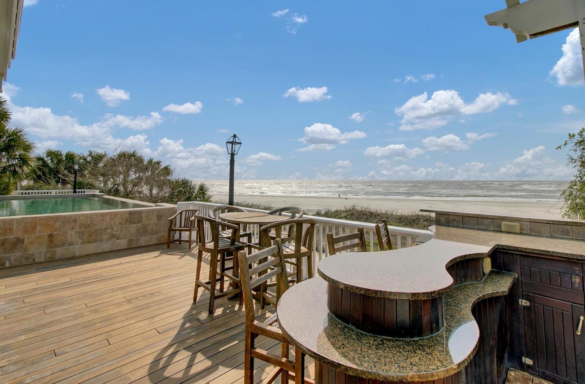 114 Ocean Boulevard By Avantstay Beachfront Putting Green Volleyball Court Infinity Pool サリバンズアイランド エクステリア 写真